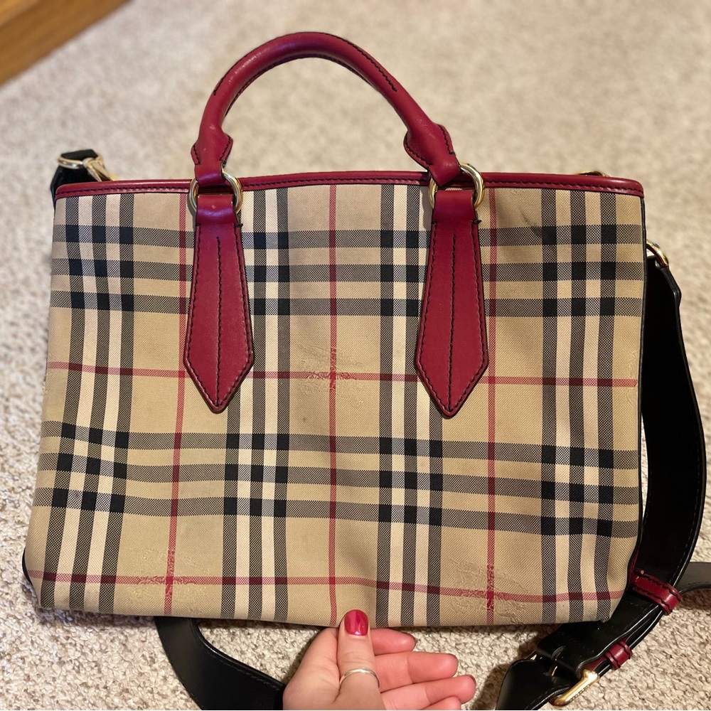 Authentic Burberry Purse! Gently loved :)